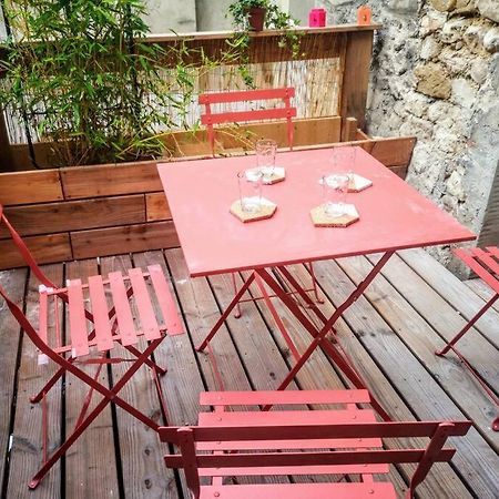 maison de village meublée avec terrasse Donzère Esterno foto