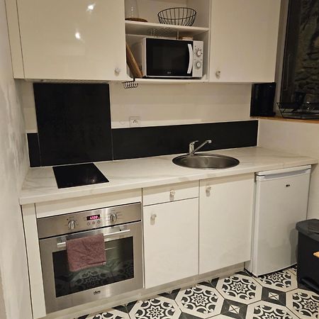 maison de village meublée avec terrasse Donzère Esterno foto