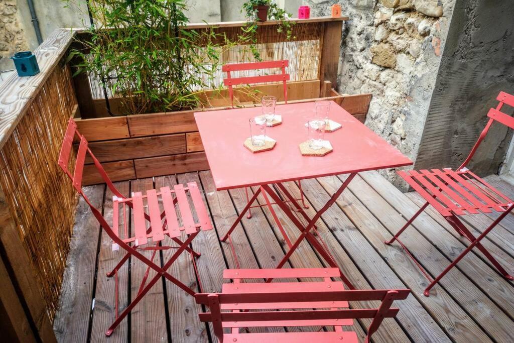 maison de village meublée avec terrasse Donzère Esterno foto