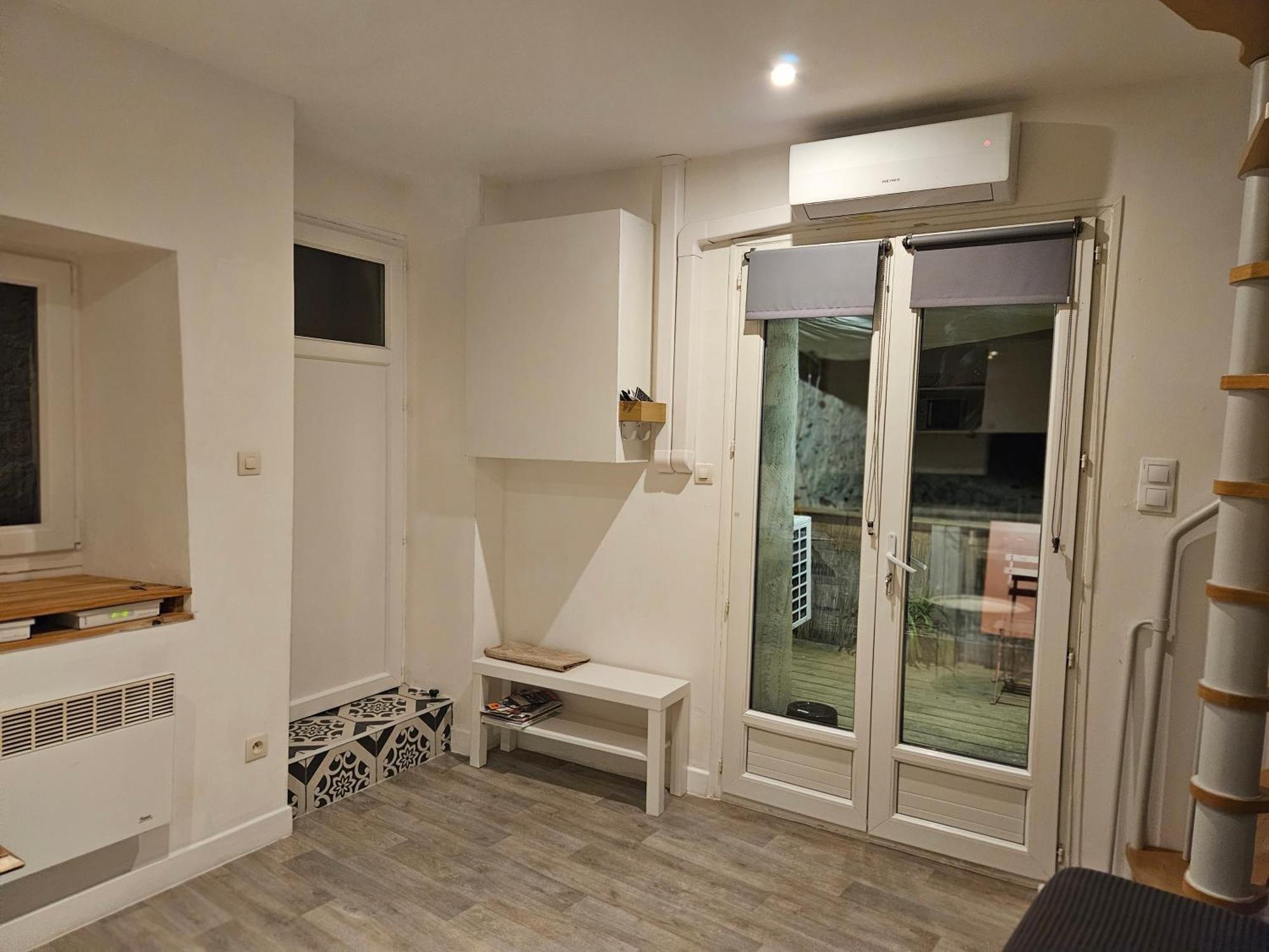 maison de village meublée avec terrasse Donzère Esterno foto